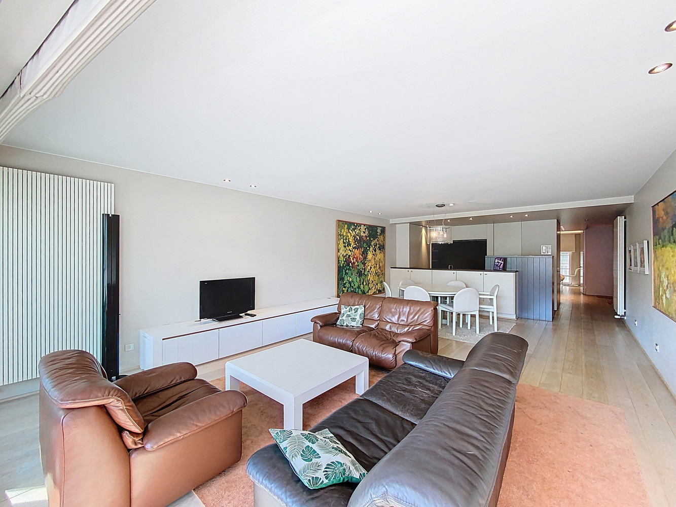 Ruim appartement in recent gebouw vlakbij de Zeedijk in Duinbergen - photo 3