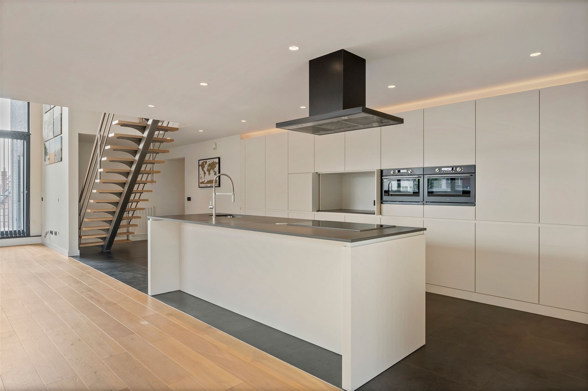 Appartement en duplex exceptionnellement spacieux – 245 m² et 4 chambres - photo 5