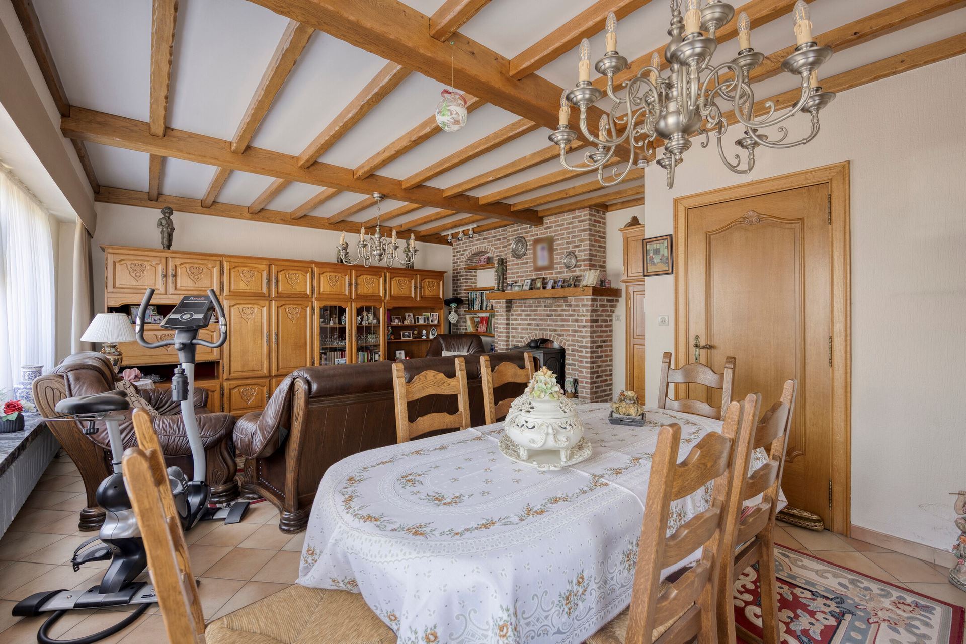 Solide gezinswoning met aangename tuin en garage - foto 4