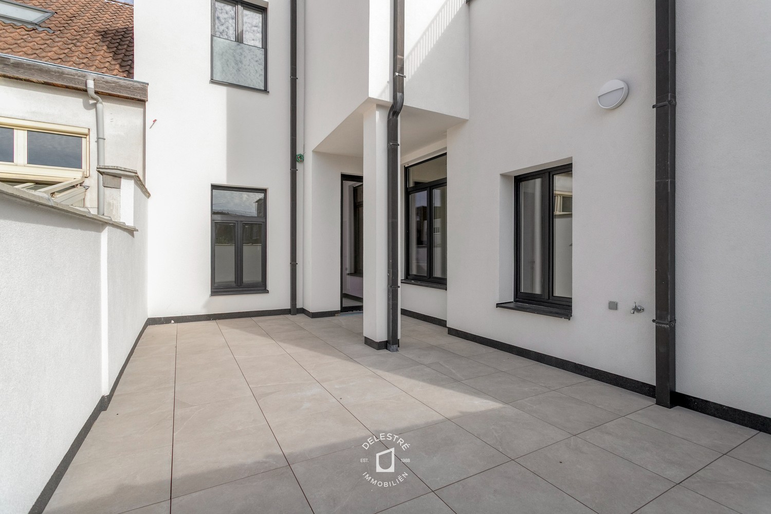 Exclusief vernieuwd en karaktervol luxe-appartement (171 m²) met riant terras 30 m² in het winkelhart van Aalst - foto 4