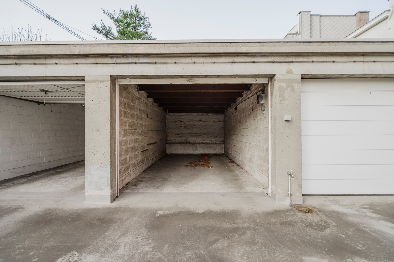 Locatie, Locatie, Locatie - photo 2