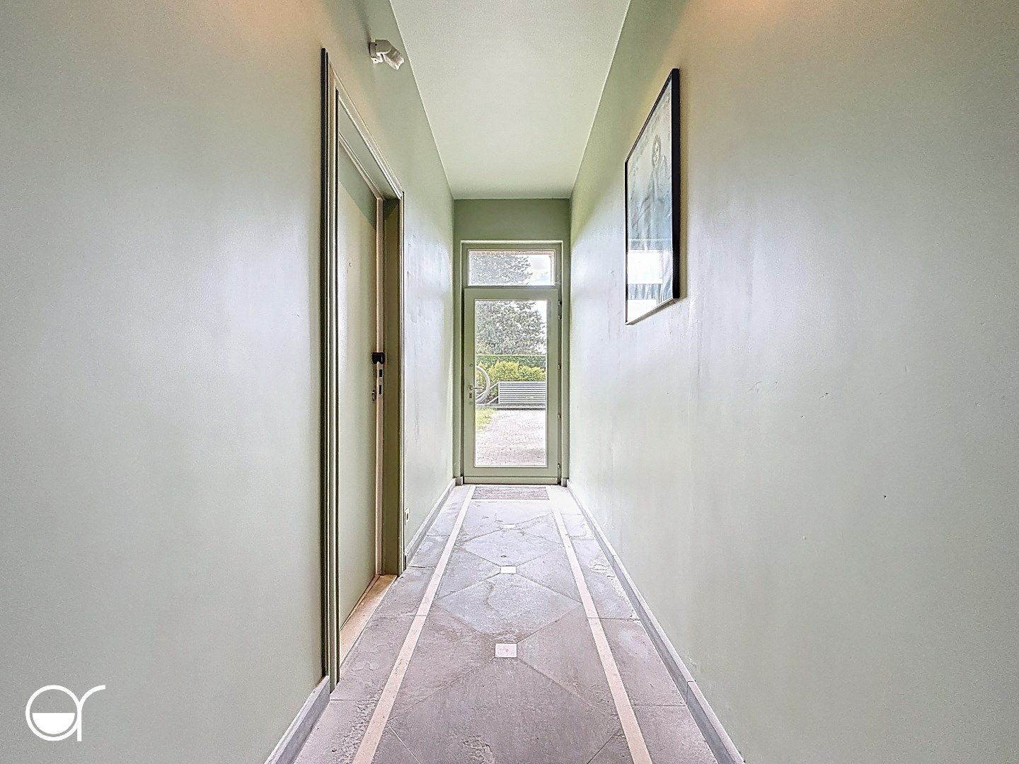 Meergezinswoning met 2 appartementen en kantoorruimte - foto 4