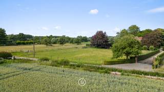 Exclusief gelegen bouwgrond te Elingen. Met een oppervlakte van 1.115 m² biedt dit perceel een uitzonderlijke kans voor het realiseren van een...