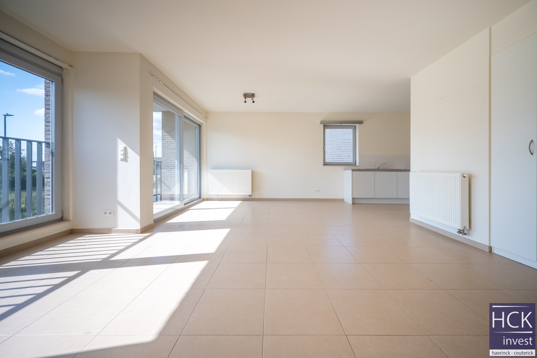 KRUISHOUTEM - Instapklaar 1-SLPK. appartement met terras én carport - foto 2