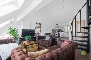 Ruim en instapklaar duplexappartement op een toegankelijke locatie in Grimbergen, op wandelafstand van het centrum en met vlotte verbindingen...