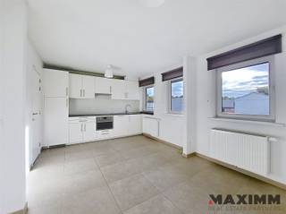 Instapklaar appartement in Maldegem met 1 slaapkamer, een badkamer, een lichte open living en een uitgeruste keuken. Het appartement biedt...