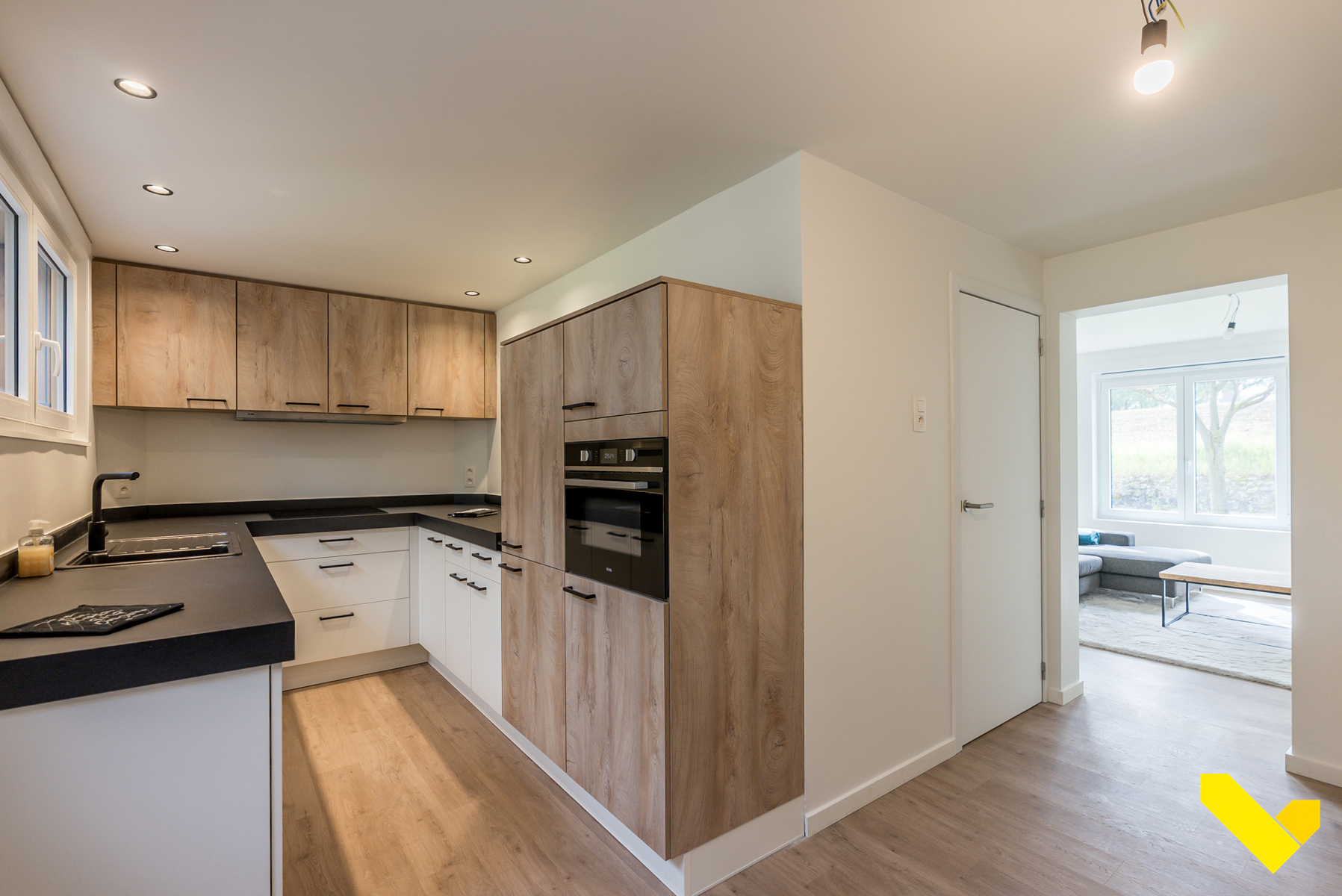 Goed gelegen gerenoveerde woning met 3 slaapkamers  - foto 5