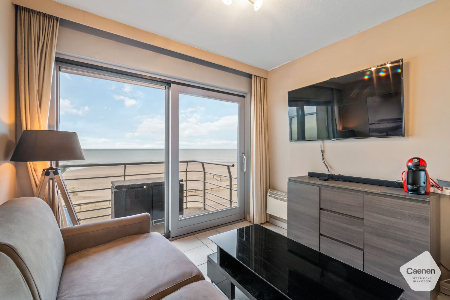 Studio moderne prêt à emménager avec une magnifique vue frontale sur la mer - photo 4