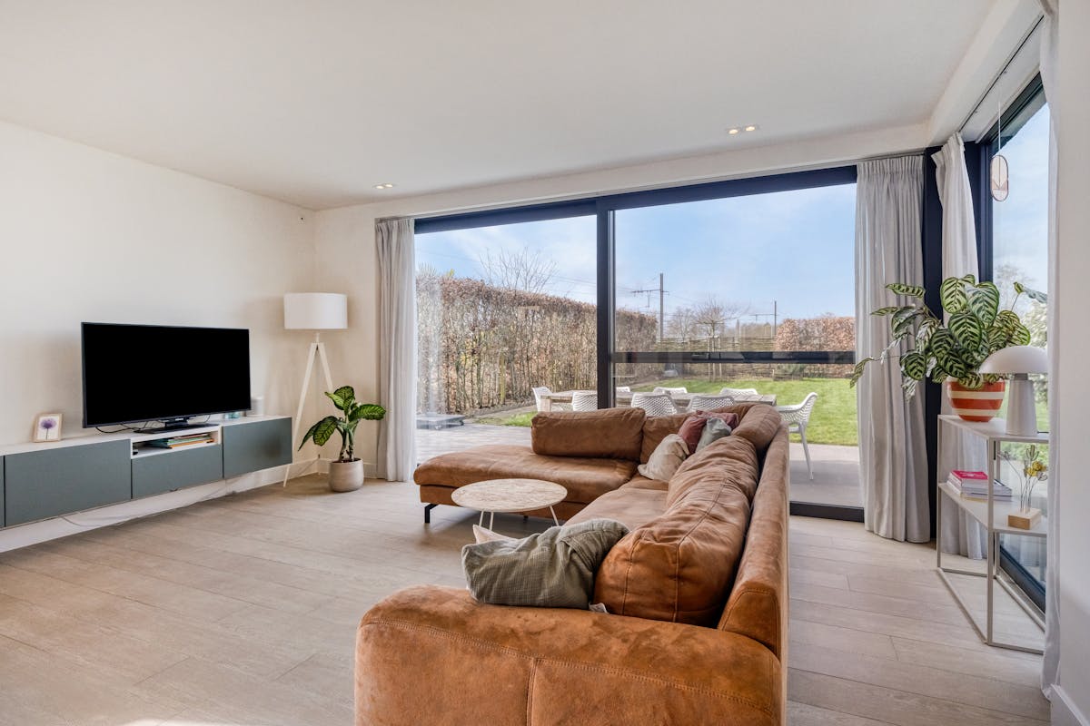 Vernieuwd halfopen huis te koop in Vlamertinge met 3 kamers - foto 5