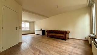 Ruim en licht duplexappartement (ca. 110 m²) met terras in een rustige straat nabij Antwerpen-Centraal.In de Osystraat te Antwerpen, op wandelafstand...