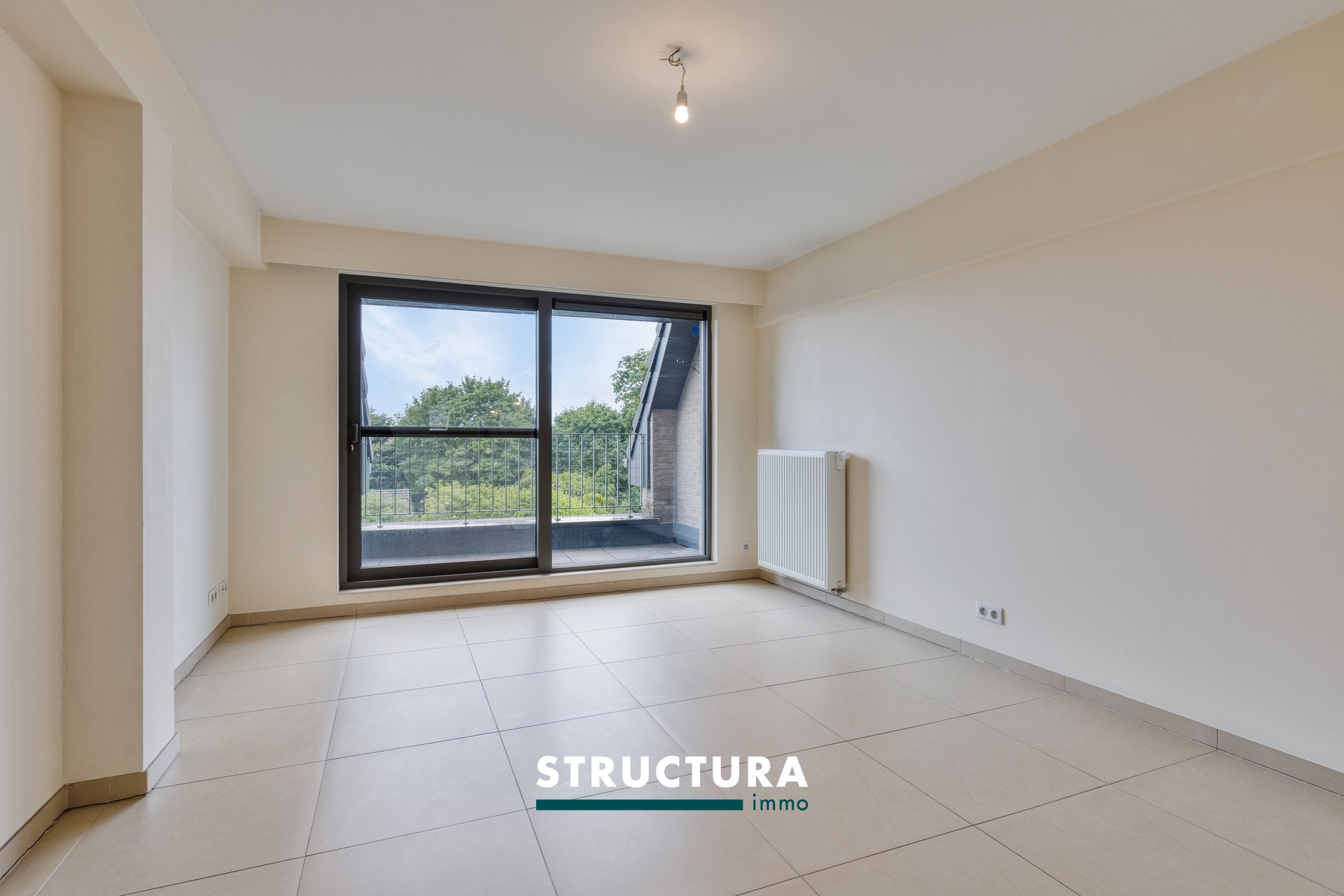 Lichtrijk duplexappartement met terras en 2 kamers - foto 4