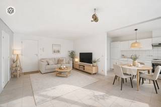 Appartement 1 chambre à rafraîchir situé près du centre de Renaix, idéal pour les jeunes couples ou comme investissement !Cet appartement d'environ...