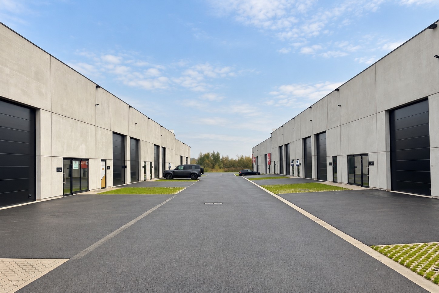 te koop Maldegem – uitstekend gelegen bedrijfsunit van 187m² voor opslagruimte of atelier. - foto 4