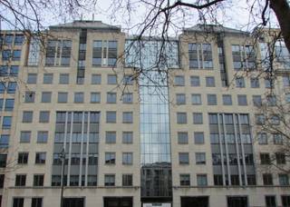 Offices for rent in the Leopold district, next to Place Madou and the European Institutions. Easily accessible by public transport (metro...