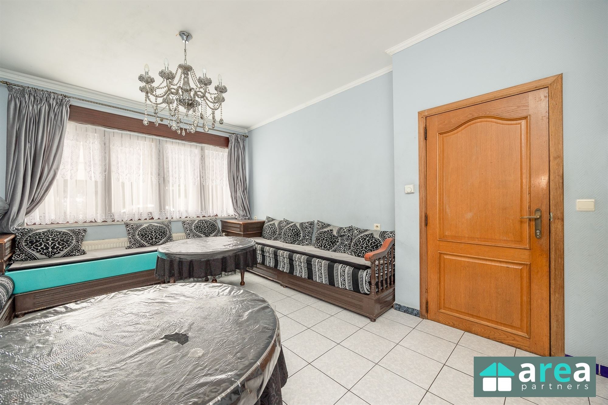 Ruime woning met 6 slpk en koer! - foto 3