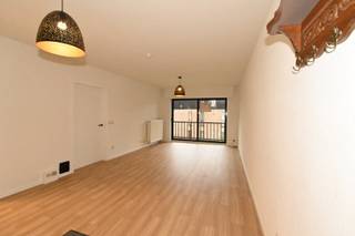 Dit appartement is gelegen aan de rand van het centrum van Maldegem maar toch dichtbij winkels, scholen en openbaar vervoer.Het bevindt zich op de...