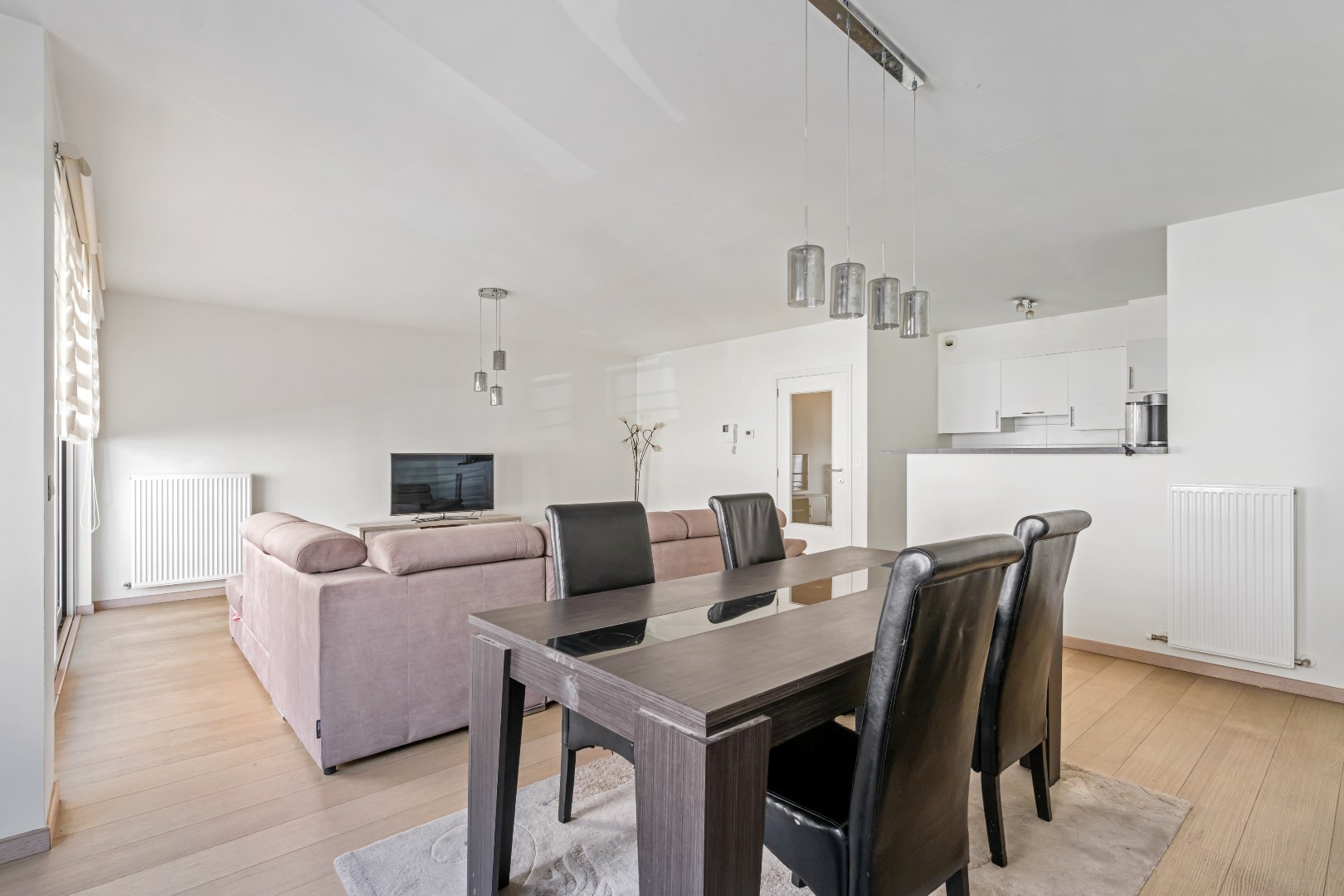 Prachtig lichtrijk appartement met 3 slaapkamers op toplocatie - foto 4