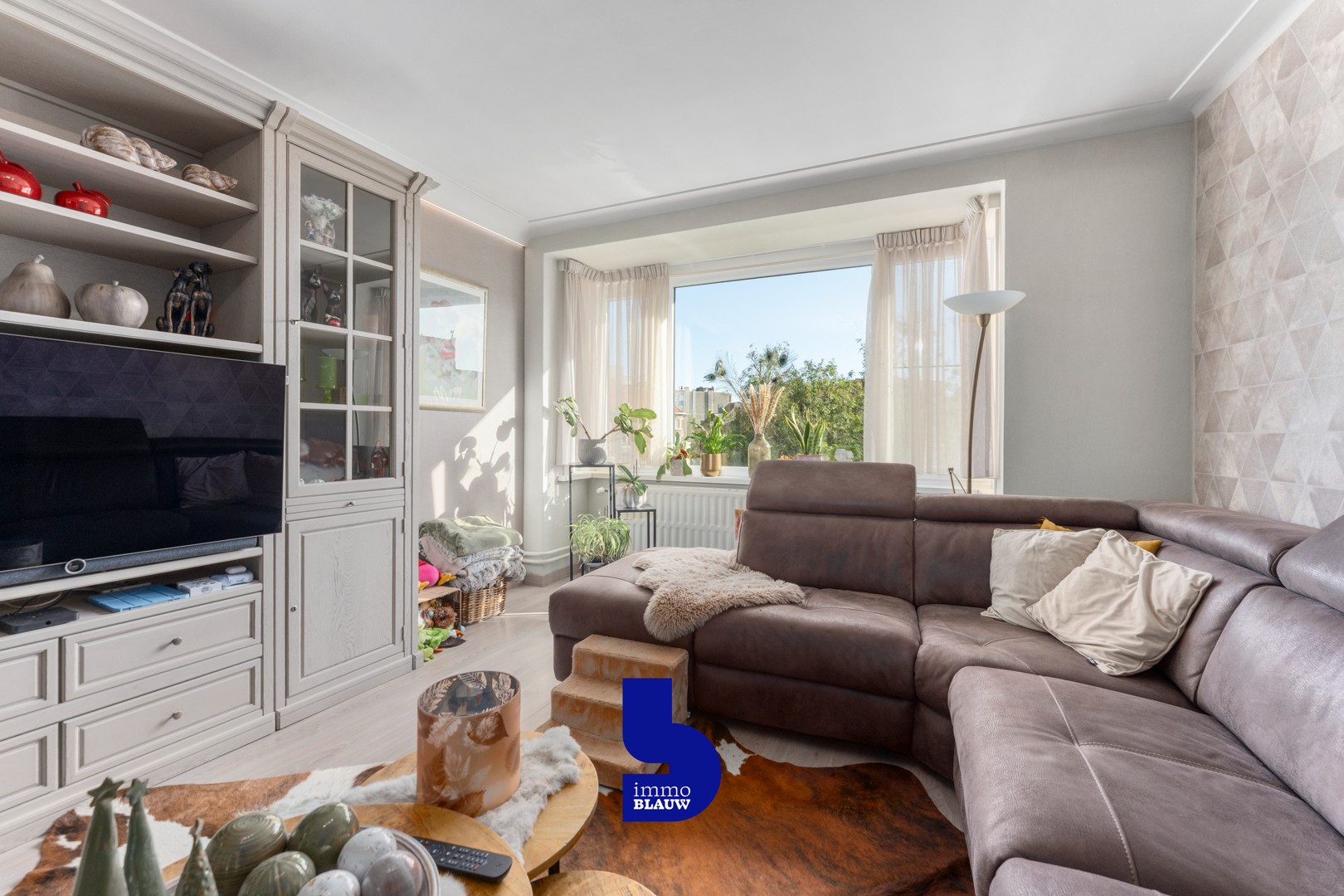 Omvangrijk 2 slaapkamerappartement met zicht op park - foto 1