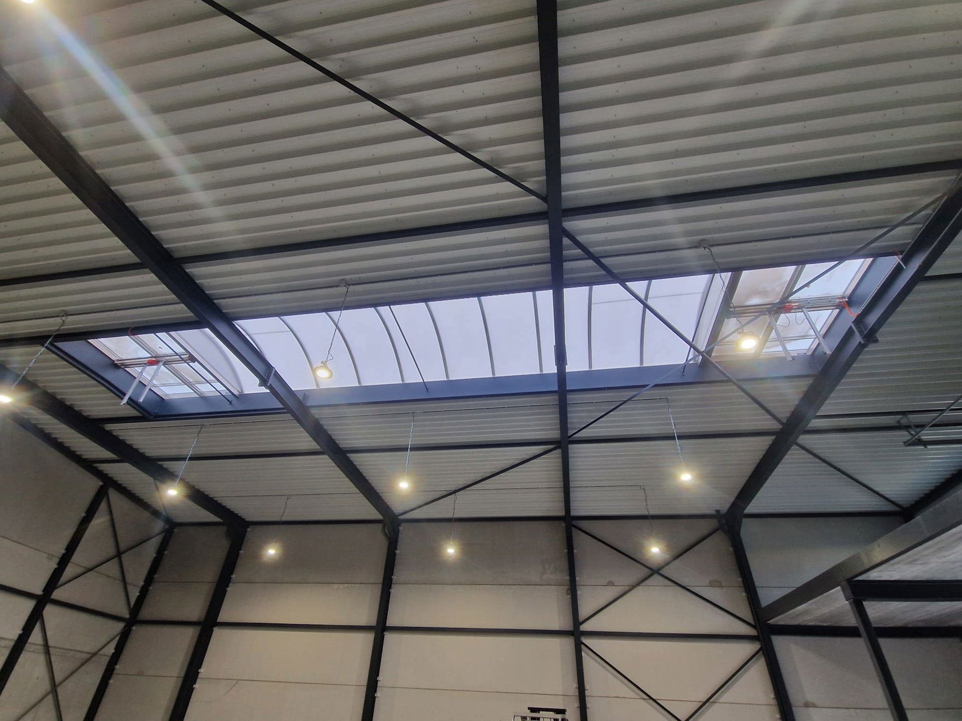 Magazijn 450m² vlakbij de oprit van de E313 - foto 4