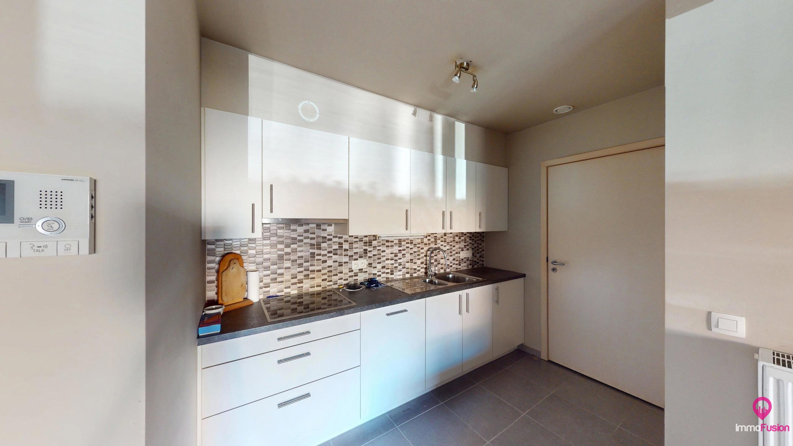 Gelijkvloers appartement me tuin en autostandplaats! - foto 5