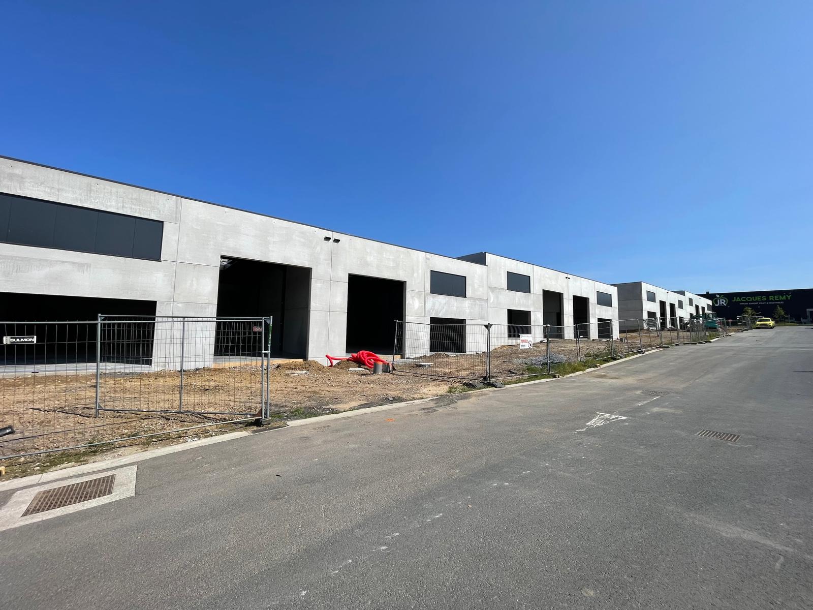 KMO pand 337,60 m² te huur in Charleroi - foto 5