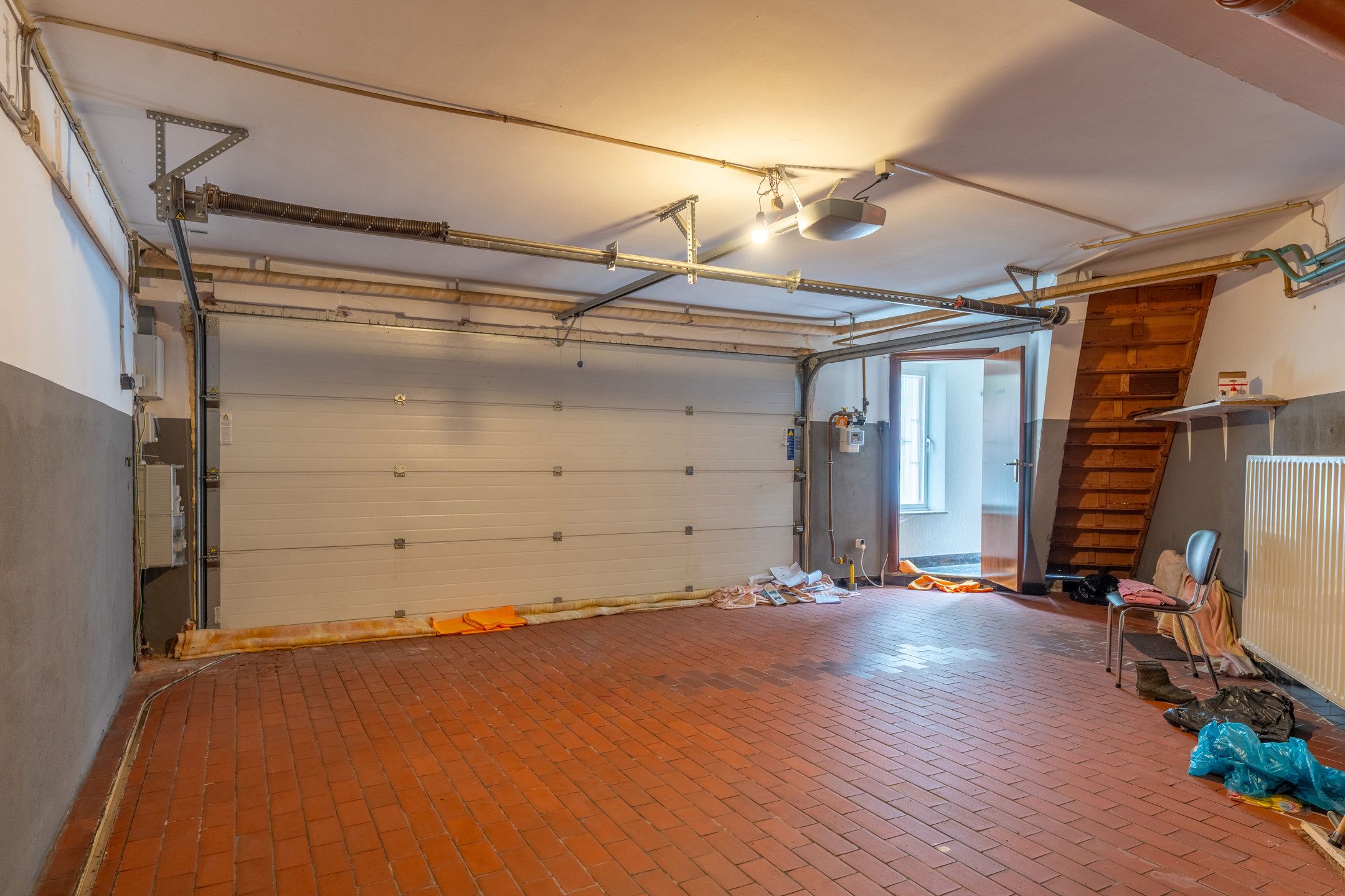 Te renoveren woning mét 1 slpk en garage op toplocatie te Turnhout - foto 5