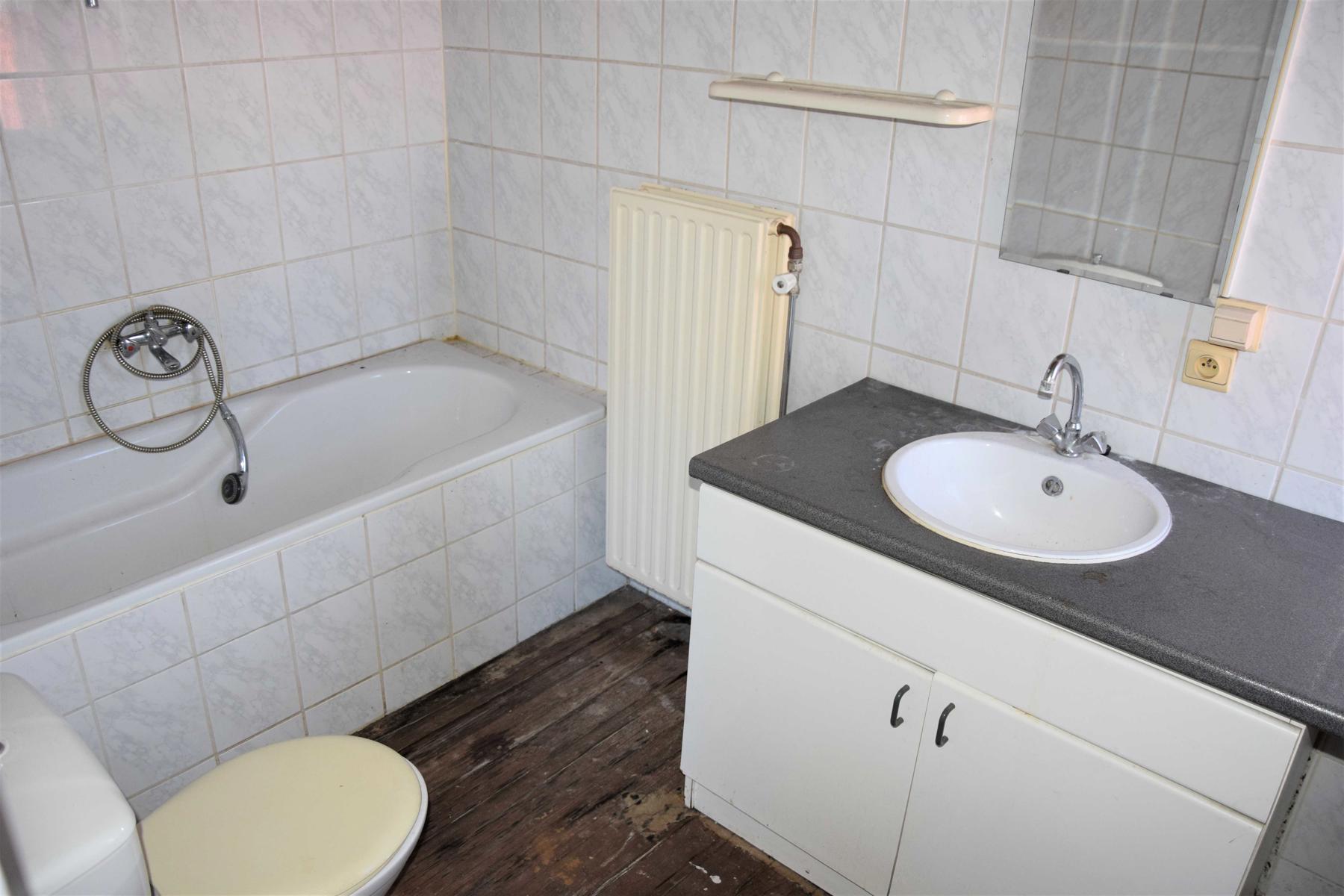 Gunstig gelegen handelspand met woonst - foto 5