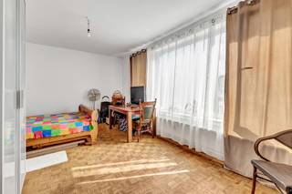 Appartement 1 chambre de 58 m², à deux pas du Botanique et du centre de Bruxelles. Idéalement situé au 4e étage de l’immeuble, cet appartement lumineux offre un agréable séjour, une cuisine, une chambre séparée ainsi qu’une salle de bains. PEB C.<br />À proximité immédiate des commerces, des transports en commun et de toutes les commodités, avec un accès rapide au centre-ville et au quartier européen.<br />Un excellent produit d’investissement au beau potentiel locatif, également idéal pour un premier achat.