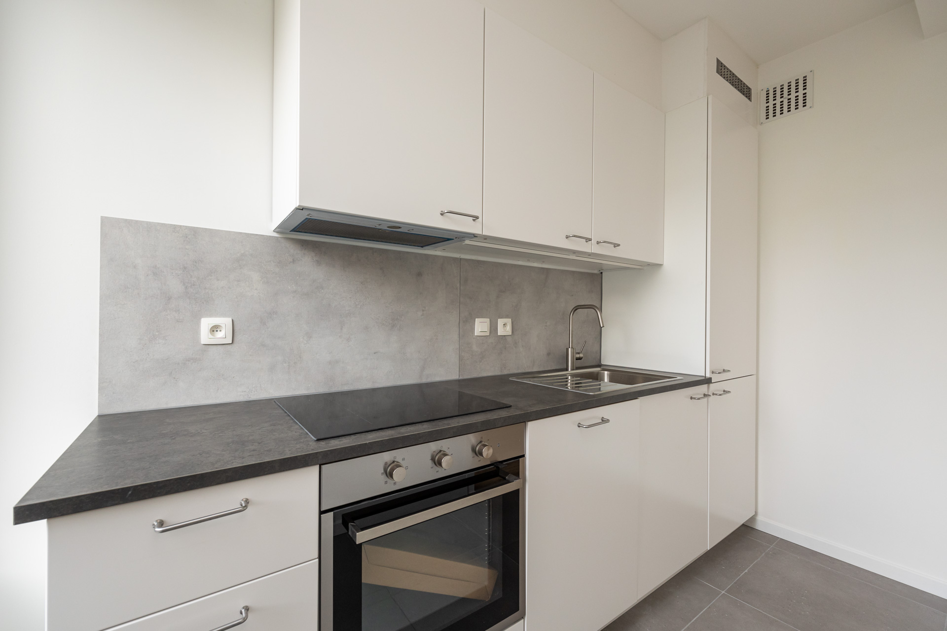 Instapklaars gelijkvloersapp met 2 slaapkamers + garagebox - foto 3