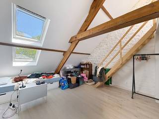 Only for students, domicile is not possible.

Gemeubelde studentenkamer in aangenaam gebouw, gelegen op toplocatie nabij Gent Zuid
Op de kamer zelf is er een lavabo, bed, kast en keukent. Badkamer is gemeenschappelijk. 

Enkel voor studenten, domicilie niet mogelijk
Minimum huurtermijn is 1 jaar.

€650 + €90 ( inclusief EGW + internet)
Beschikbaar vanaf 1/09