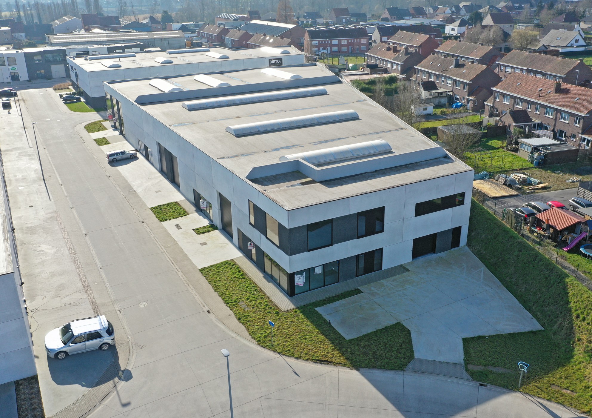 Nieuwbouw magazijn 288m² met mezanine 94m² te Wielsbeke - foto 4