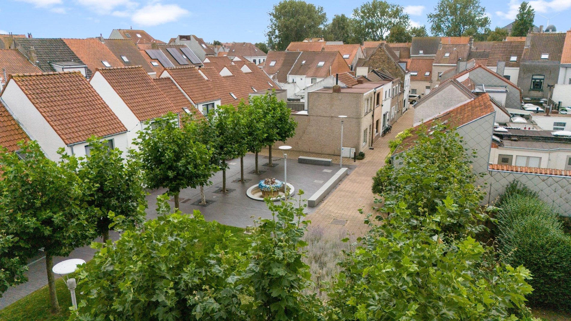Te renoveren hoekwoning in het centrum van Heist-aan-Zee - foto 5