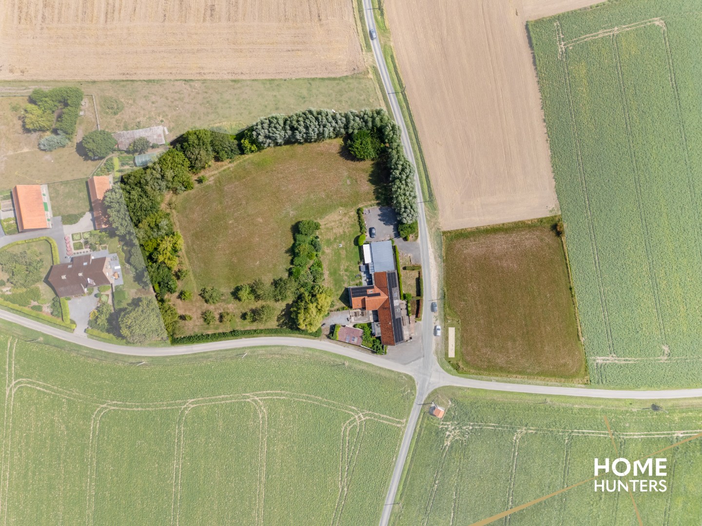 Instapklare exclusieve eigendom met historisch bijgebouw en hoogwaardige afwerking in een oase van rust en ruimte - foto 4