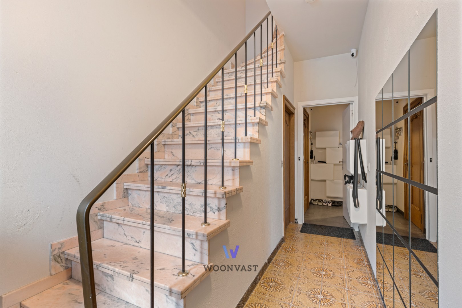 Apartment for sale in Zellik with 7 bedrooms - photo 2