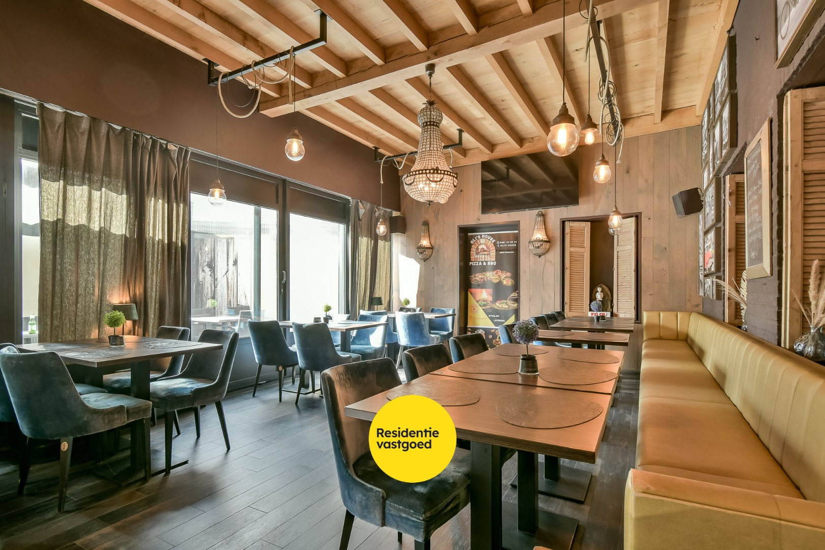 Multifunctionele eigendom met appartementen en handelszaken! - foto 4