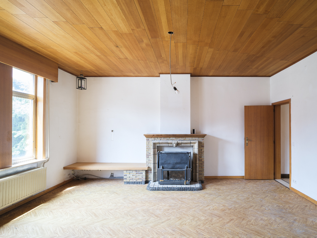 Atelier/loods met te renoveren woning, ruime tuin en bijzonder veel potentieel op een boogscheut van het stadscentrum. - foto 5