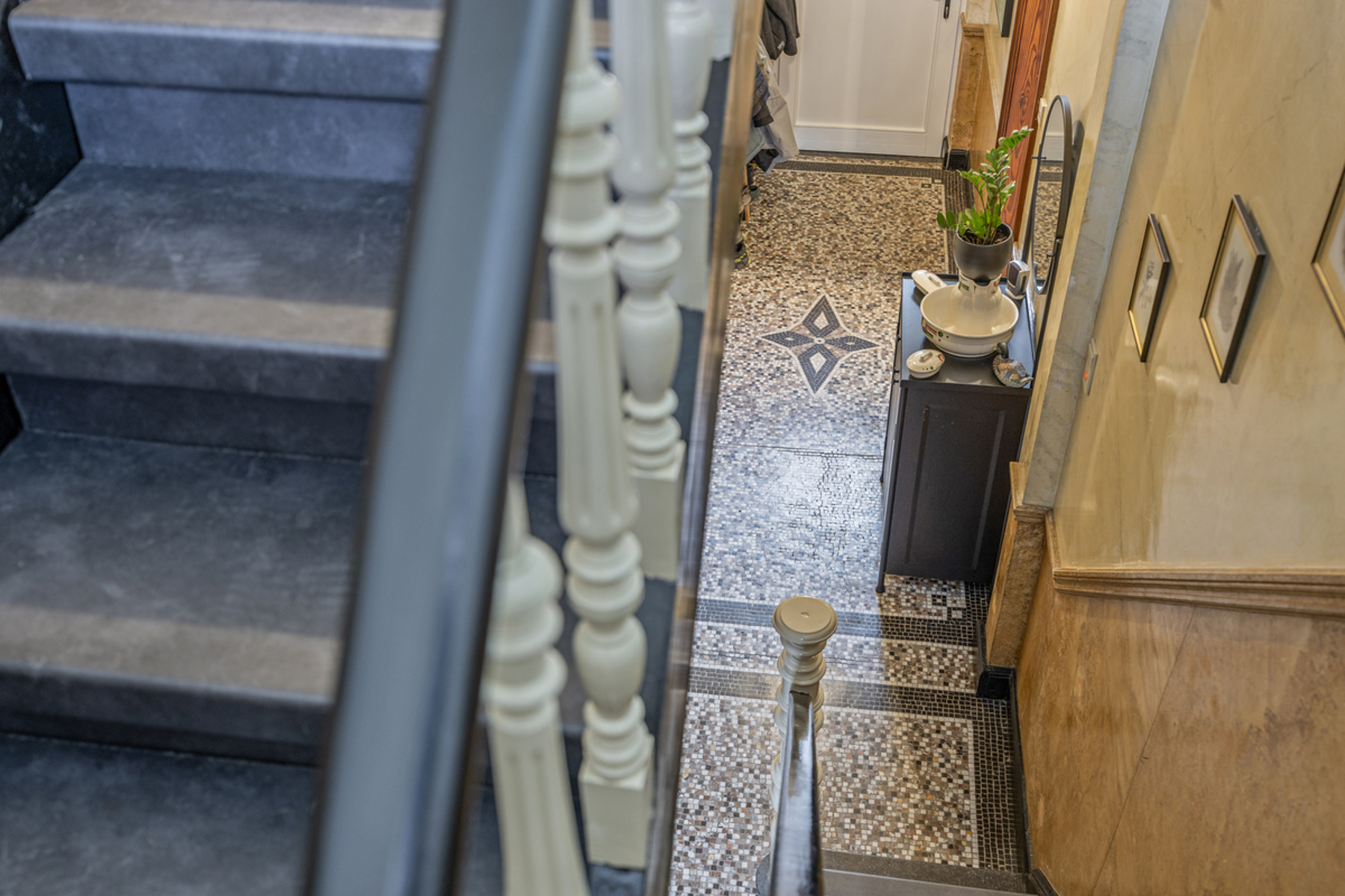 Authentieke pastorie, stijlvol gerenoveerd met comfort - foto 5