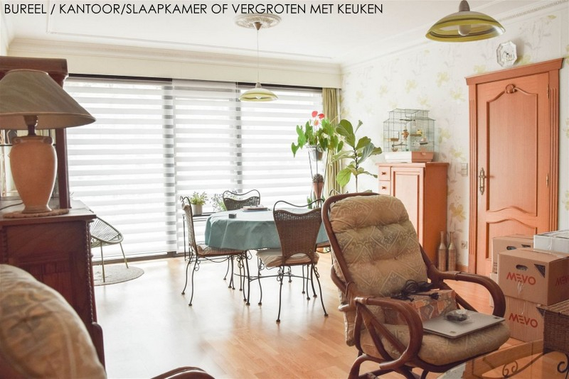 UNIEKE SPECIAAL GELIJKVLOERS APPARTEMENT MET 3 SLAAPKAMERS GELEGEN OP HET MOOISTE PLEINTJE VAN DE STAD - foto 4