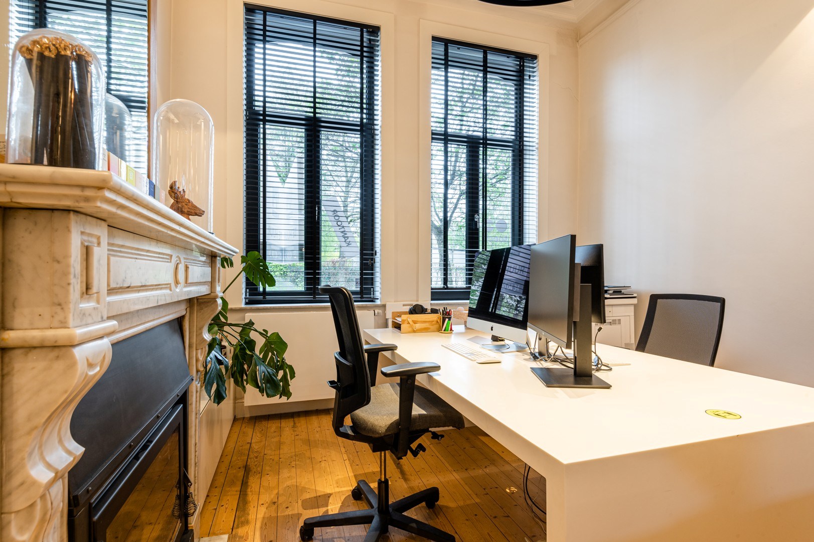 Karaktervolle, gemeubelde kantoorruimte in statig herenhuis te Gent - foto 5