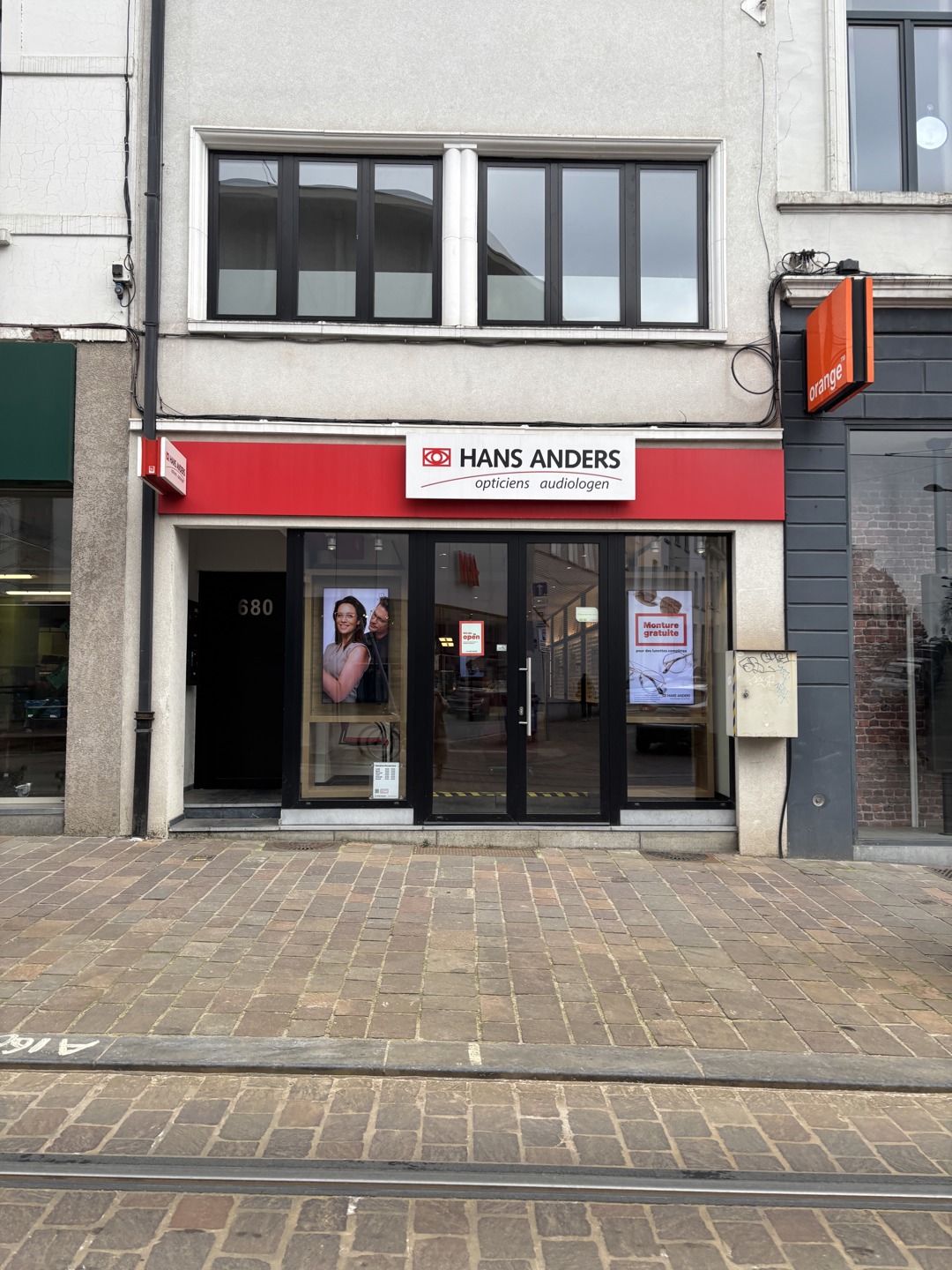 Commercial for rent in Uccle - photo 1