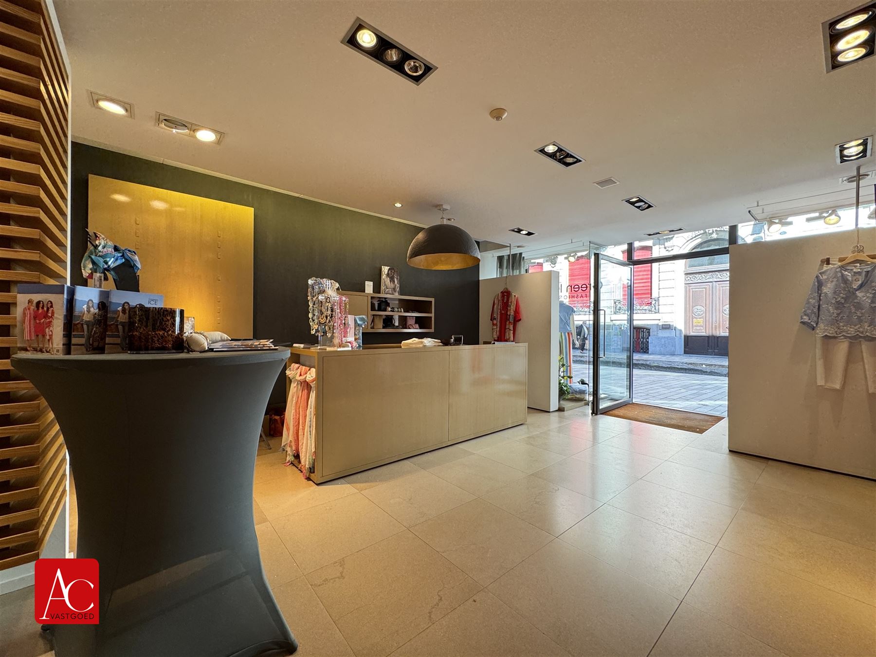 Commercial à vendre à Saint-Nicolas - photo 4