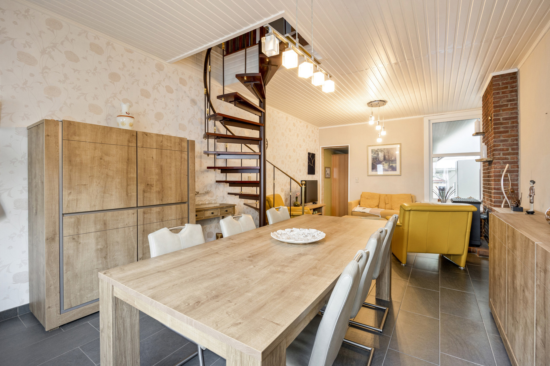 Instapklare rijwoning met 2 slaapkamers en terras - foto 3