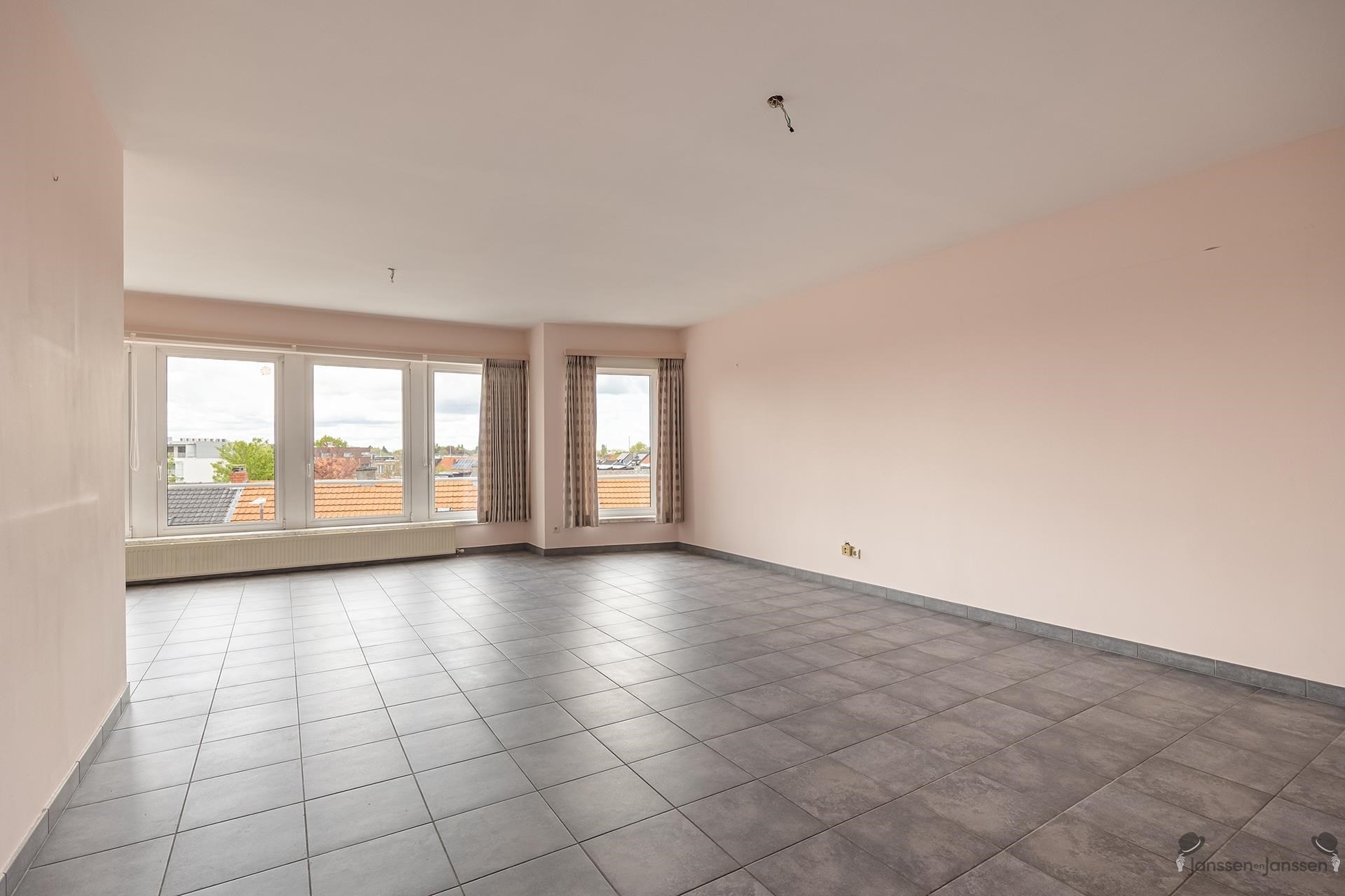 Centraal gelegen appartement met 3 slpks en 2 badkamers - foto 5
