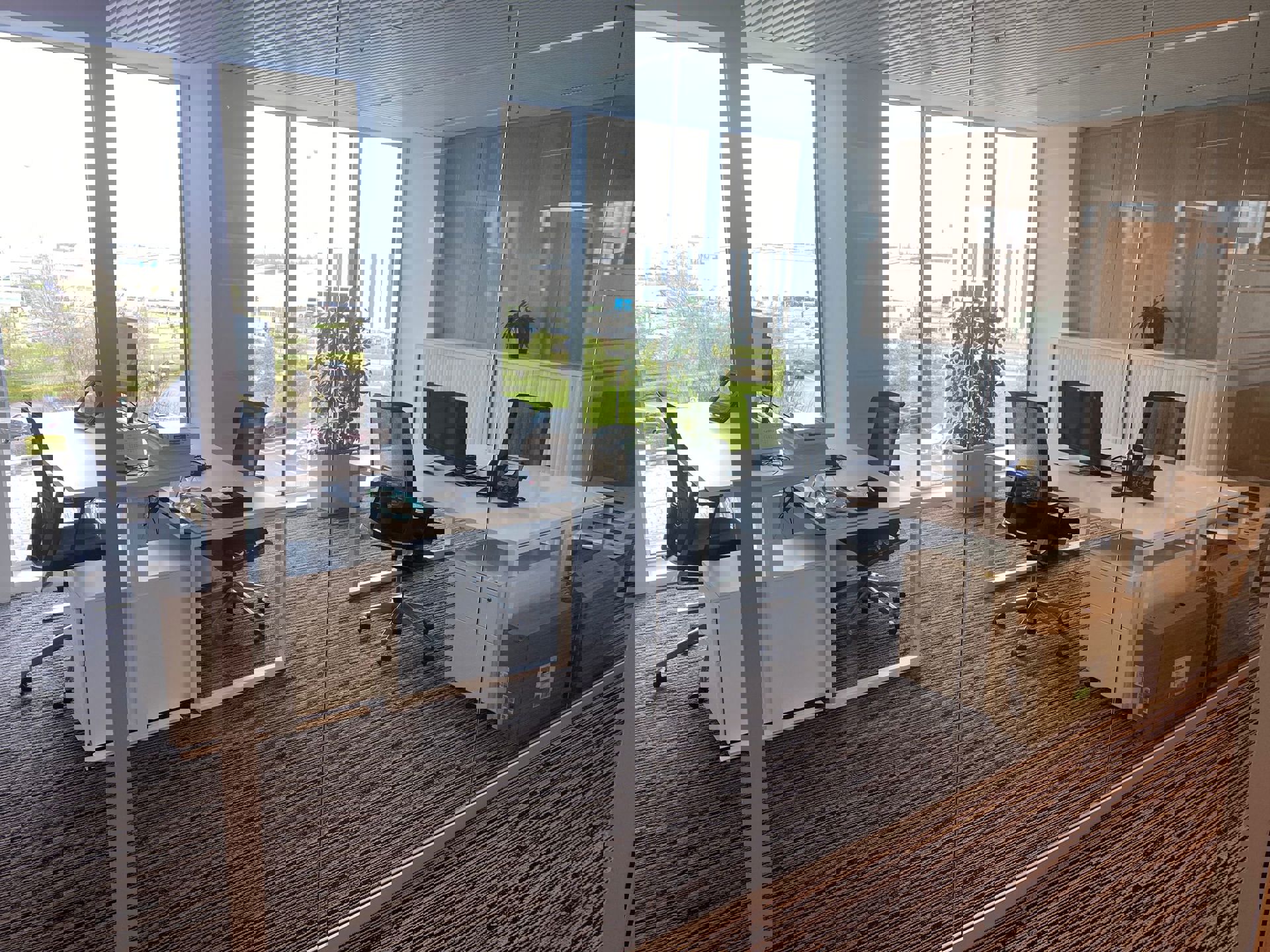 Ruim en Licht Kantoor met Uitzicht op de E313 - foto 4