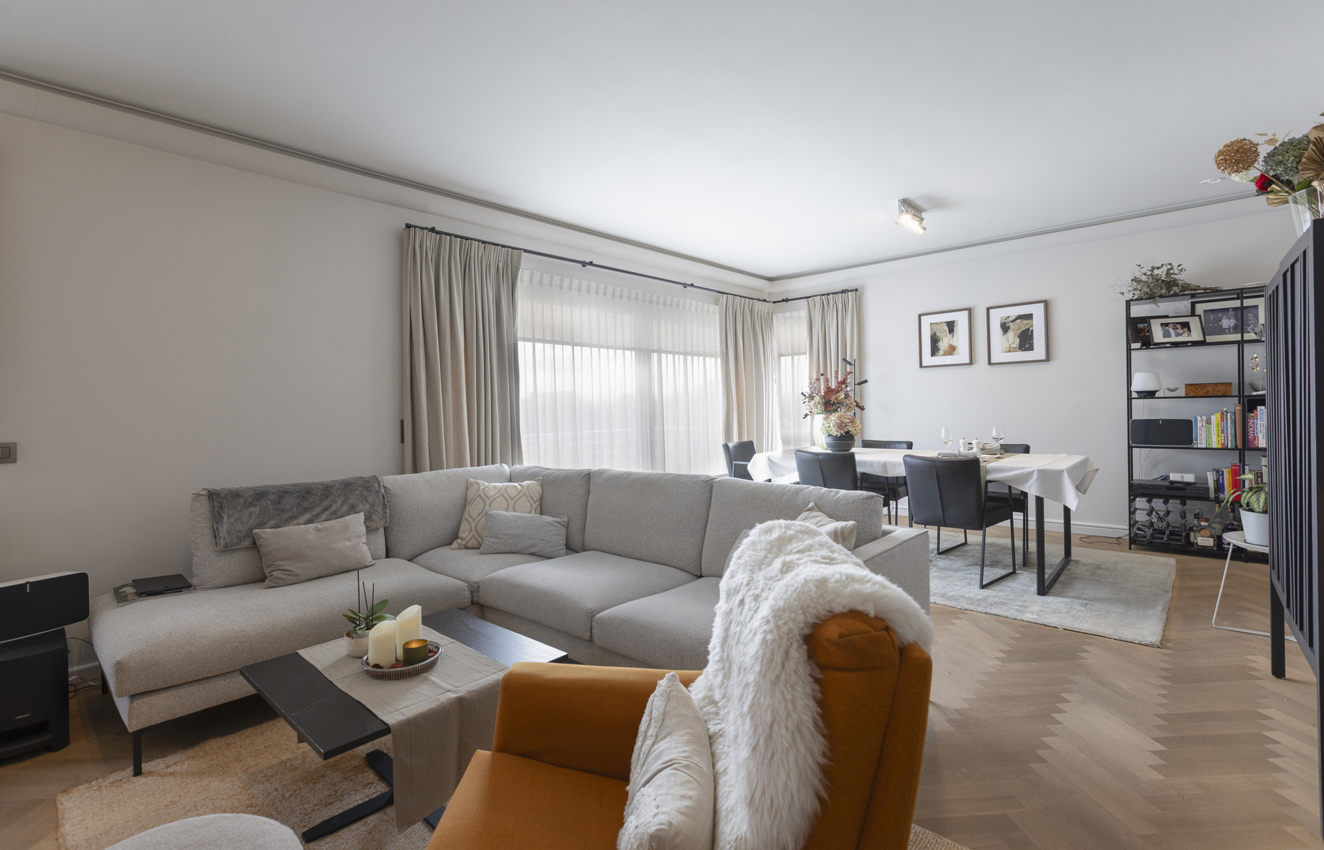 Ruim gerenoveerd 3-slaapkamerappartement te Dilbeek - foto 2