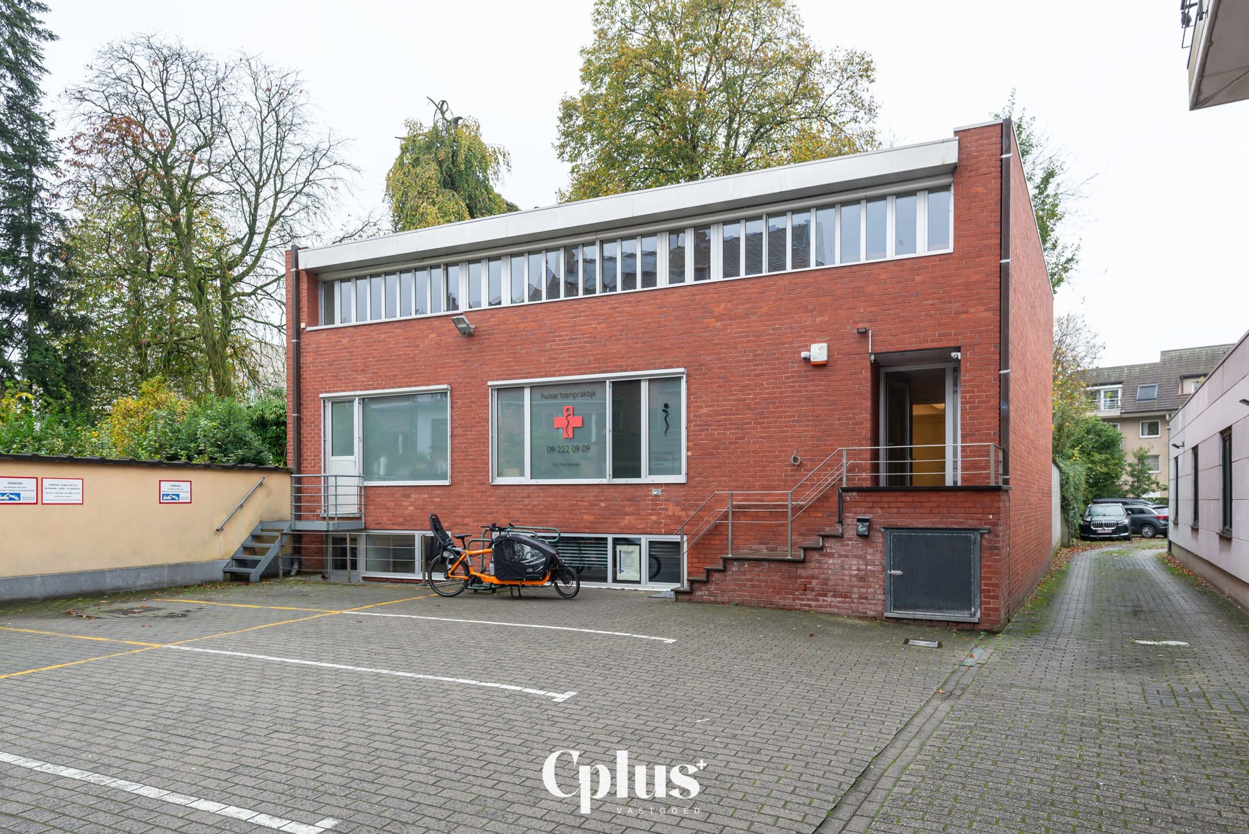 Praktijkruimte nabij station - Te huur  - foto 2