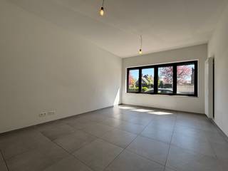 Dit instapklare gelijkvloerse appartement geniet van een uitstekende ligging in Zottegem, vlak bij de kerk van Bevegem en met zicht op een...