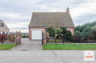 Deze alleenstaande woning is gelegen te Rieme, grondgebied van Ertvelde en deelgemeente van Evergem. U woont in een rustige woonwijk met...