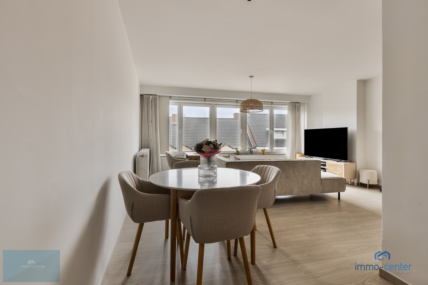 Instapklaar 2-slaapkamer appartement met vernieuwde keuken en badkamer in het hart van Genk - foto 5