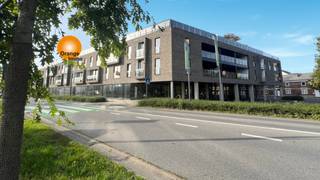 Een appartement voor wie wil wonen in een gezellig en comfortabel complex voorzien van tal van faciliteiten.  Dit appartement op de 2de...